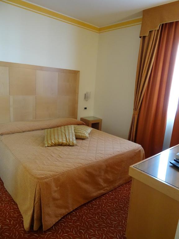 Hotel Roma Cividale del Friuli Rum bild