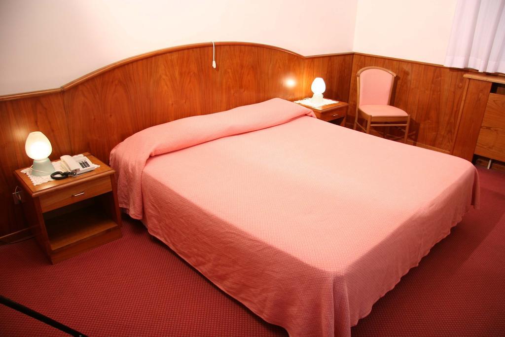 Hotel Roma Cividale del Friuli Rum bild