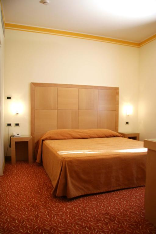 Hotel Roma Cividale del Friuli Rum bild