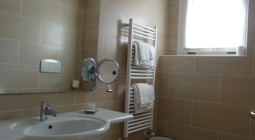 Hotel Roma Cividale del Friuli Rum bild